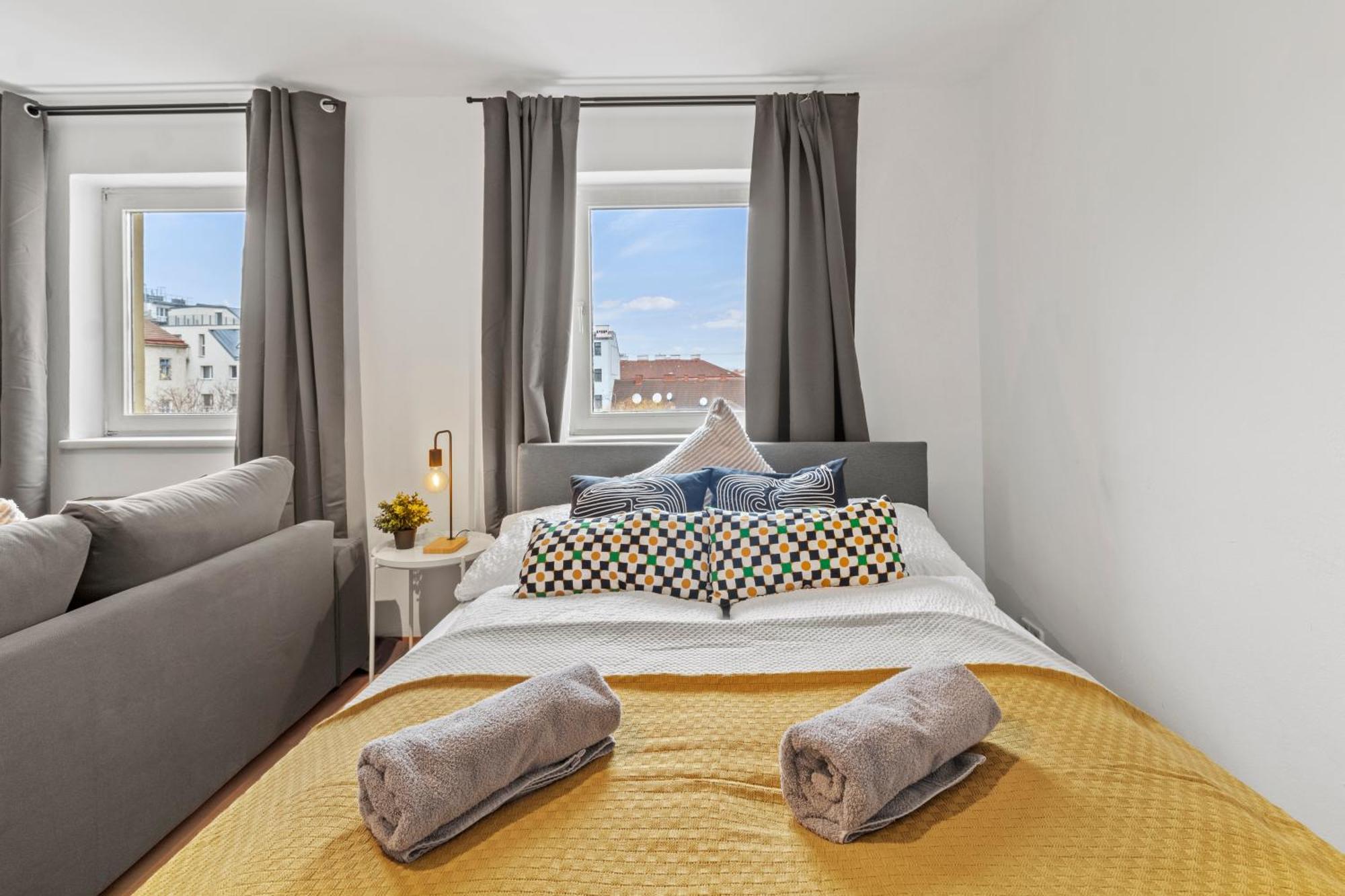 Perfect Location, 2 Min To Main Station Apartment Виена Екстериор снимка