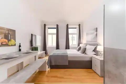 Perfect Location, 2 Min To Main Station Apartment Виена Екстериор снимка